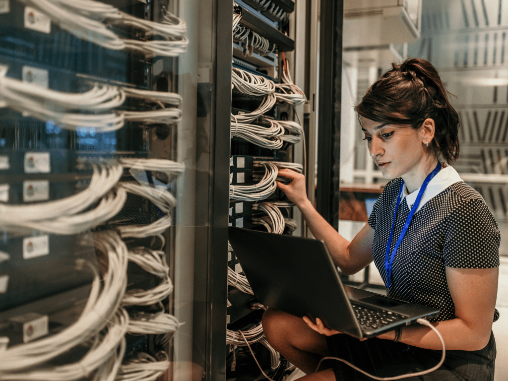 What is Cloud Hosting? How Websites, Apps, & Web Platforms Run Smoothly