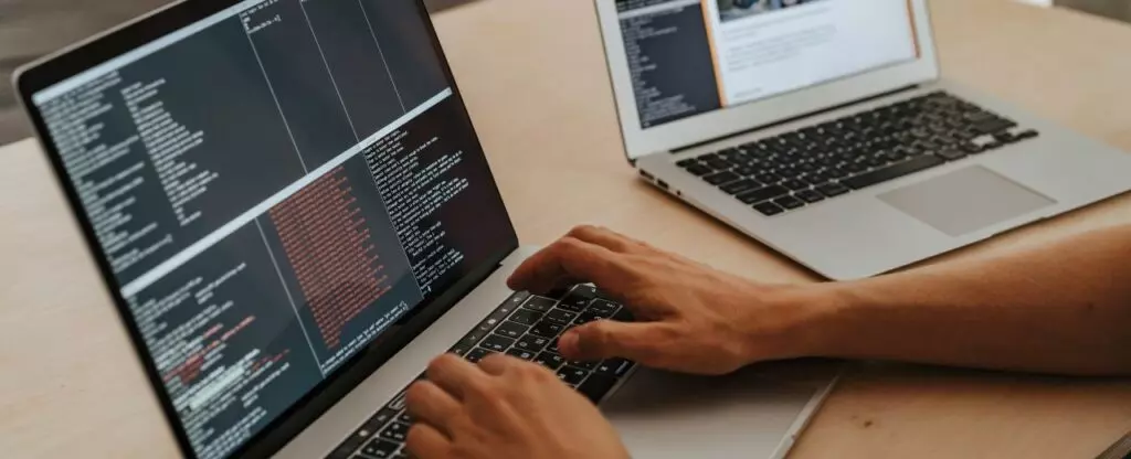 What is Cloud Hosting? How Websites, Apps, & Web Platforms Run Smoothly