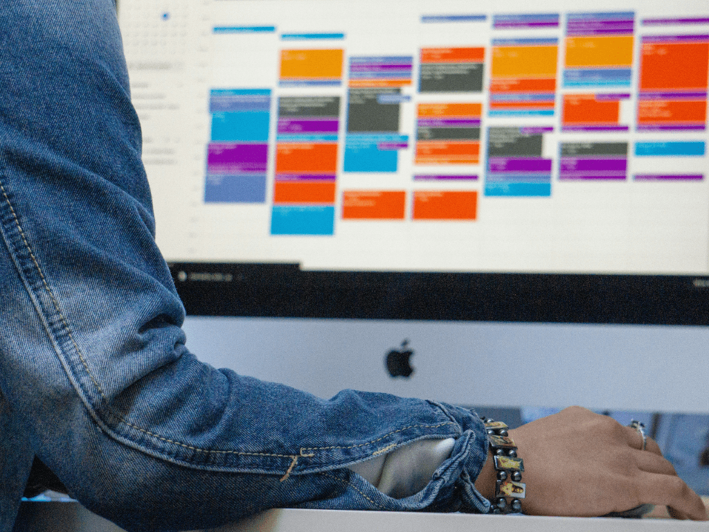LLM Prompting Experiment: Integrating a  Google Calendar into Ruoom’s CRM